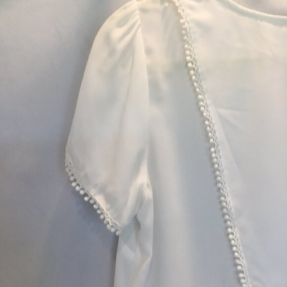 Charming Charlie Blouse Back Wrap Closure White Embroidered Lace Trimmed Medium - Picture 5 of 9